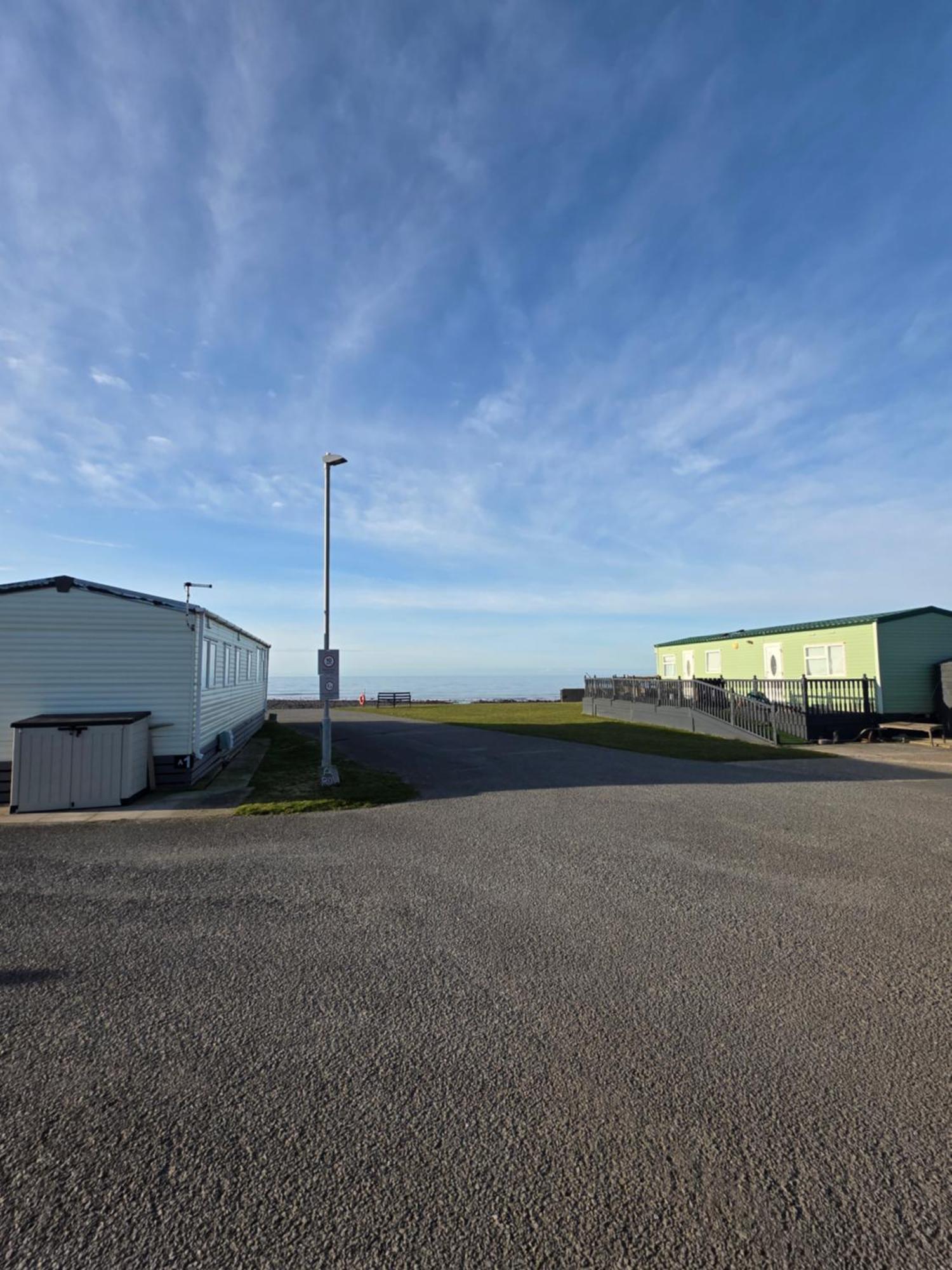 Bayview At Pengarreg Hotel Llanrhystyd Exterior photo